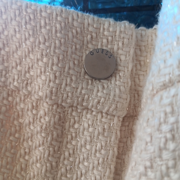 Guess ladies shorts - Picture 3 of 9